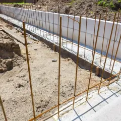 Jakie zbrojenie na fundament? Kluczowe informacje o materiałach i metodach