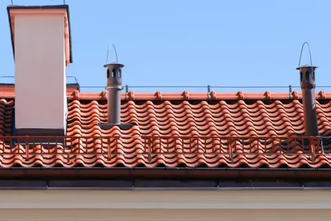 Dachówka płaska czy falista: Która wybór przyniesie więcej korzyści?