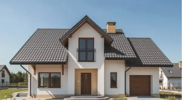 Dachówka cementowa czy ceramiczna – co wybrać, aby nie żałować?